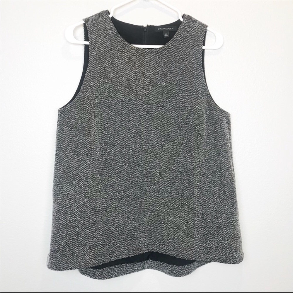 Banana Republic Black & White Herringbone Sleeveless Tank Top